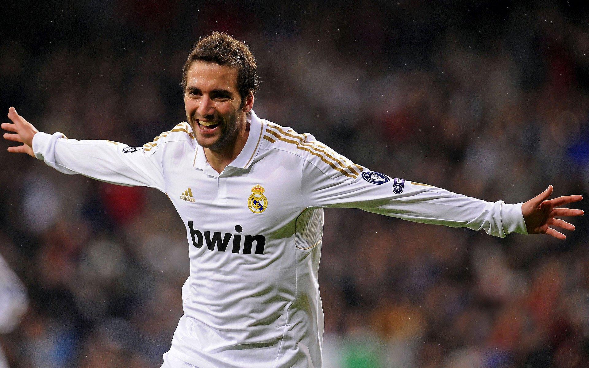 西甲双雄并驾齐驱 积分榜首仅一分之差悬念再起