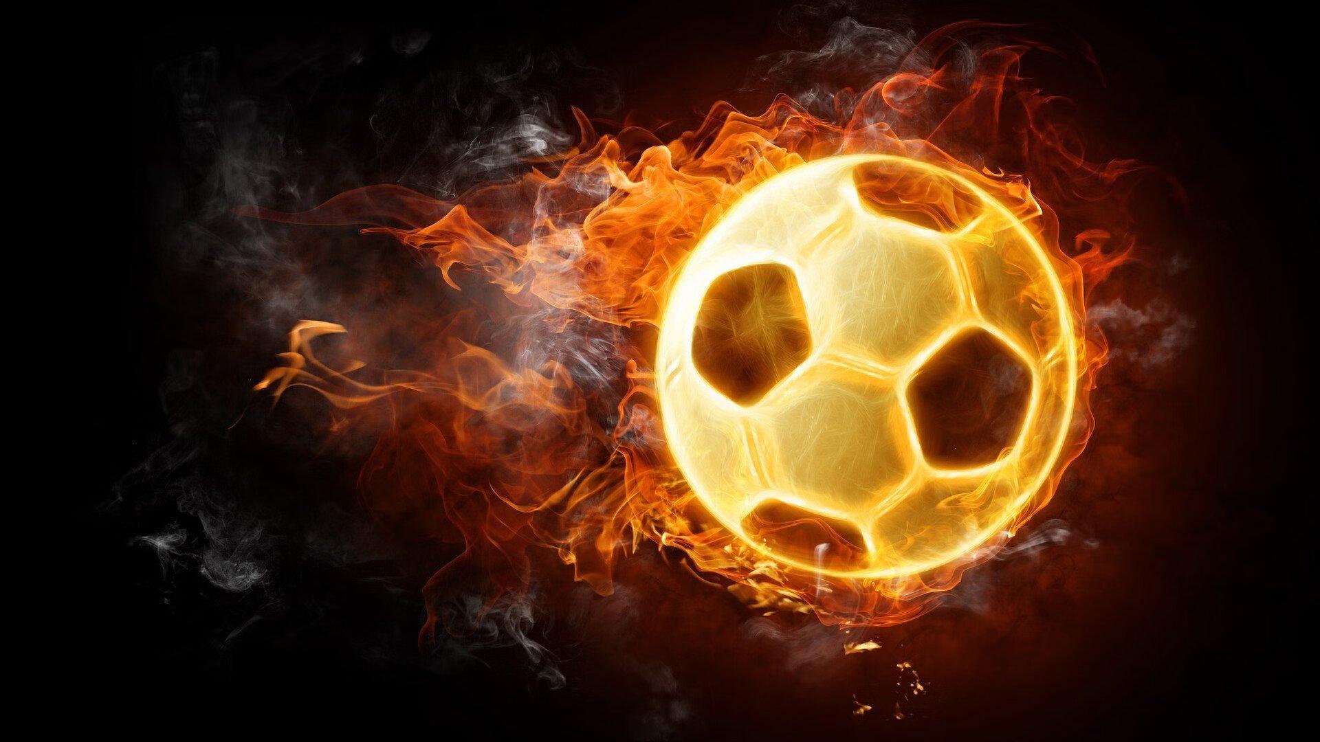 欧冠烽烟再起,菲尔-琼斯前瞻第四轮,红军主场恐难挡皇马,蓝月亮客征多特被看好